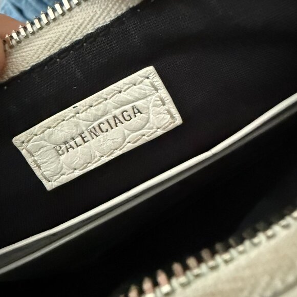 Balenciaga White Croc Embossed Leather Mini Le Cagole Shoulder Bag - Picture 7 of 8